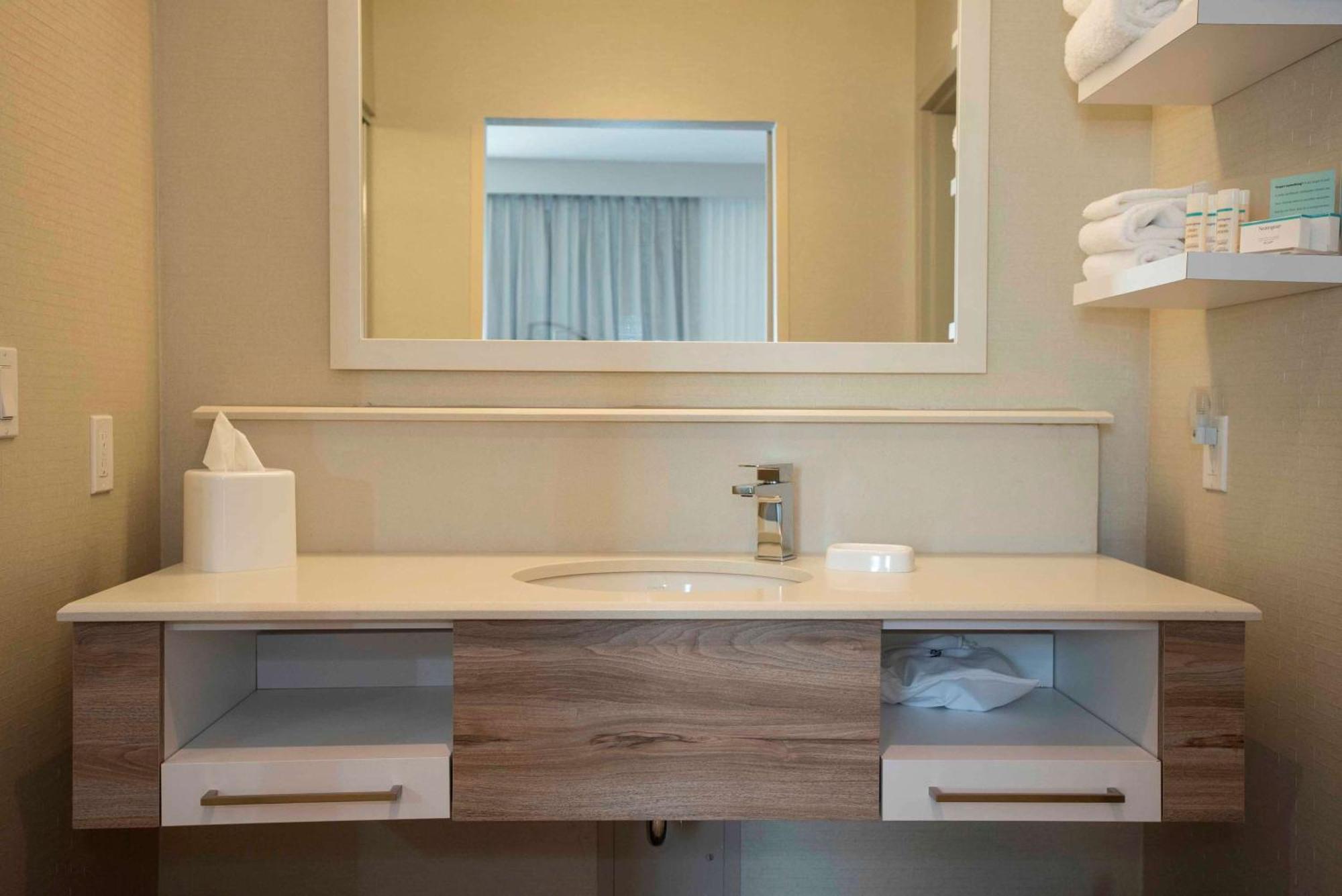 Hampton Inn & Suites By Hilton Thunder Bay Zewnętrze zdjęcie